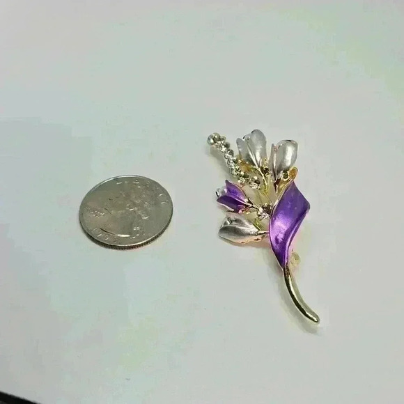 NWOT Exquisite Purple Flower Brooch - Picture 6 of 6